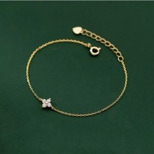 Gold Clover Bracelet